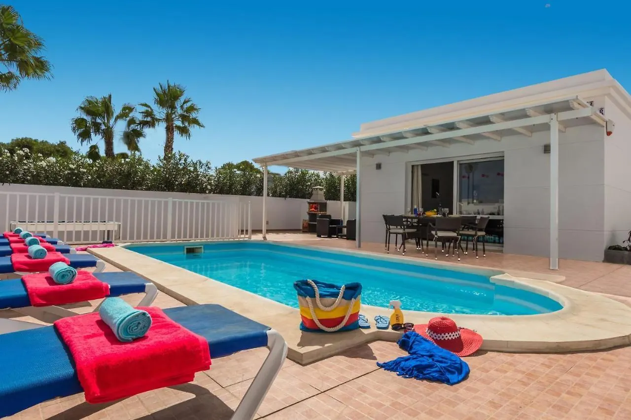 Villa Amapola Mar by Villa Plus Puerto del Carmen