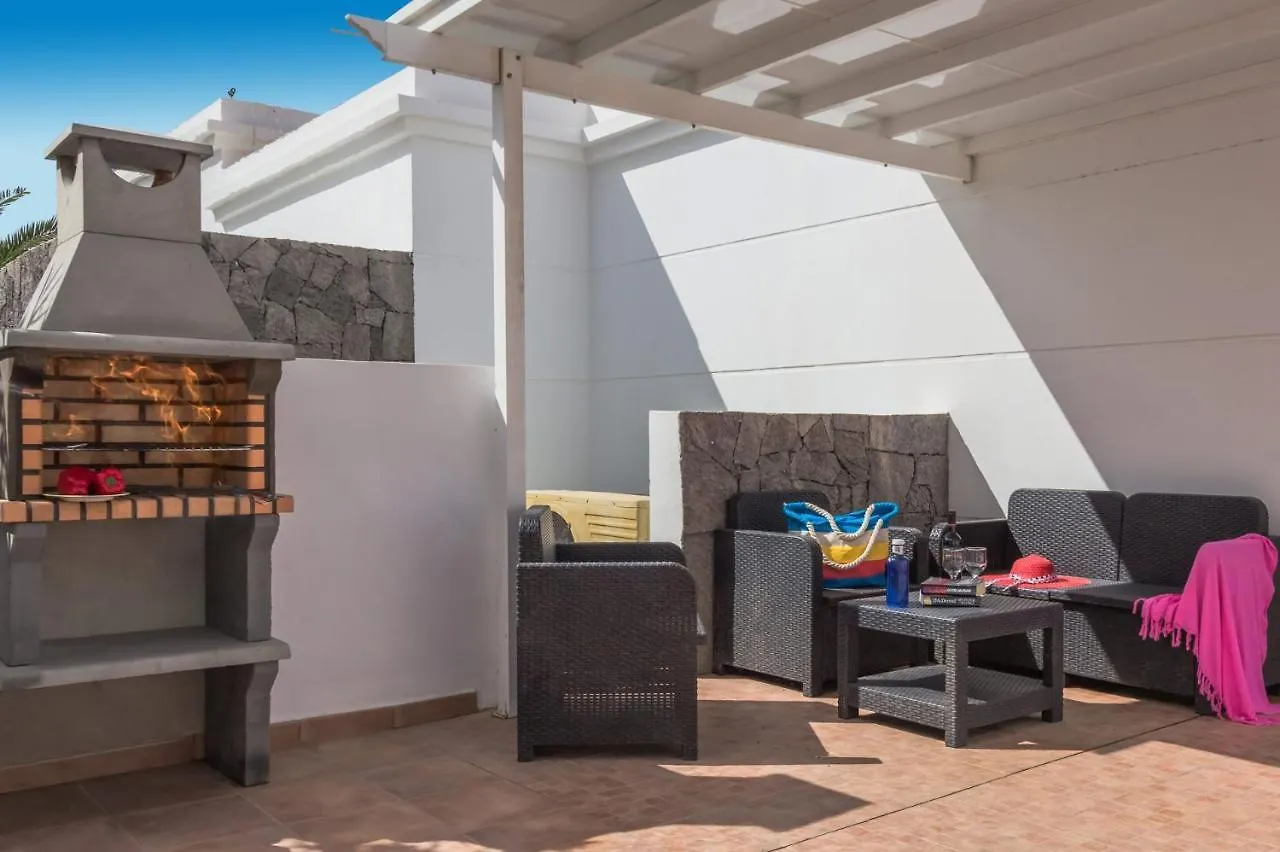 Villa Amapola Mar by Villa Plus Puerto del Carmen